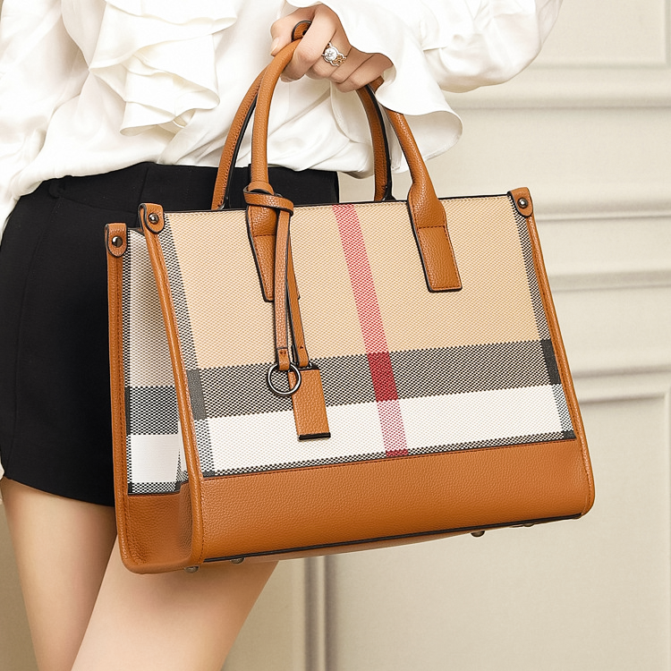 Lilibet-Tote
