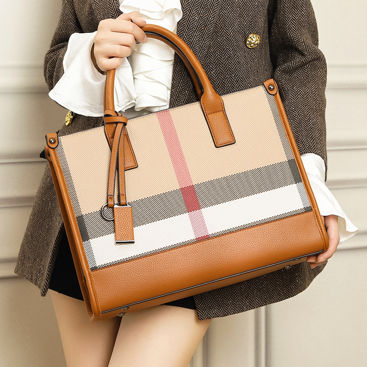 Lilibet-Tote