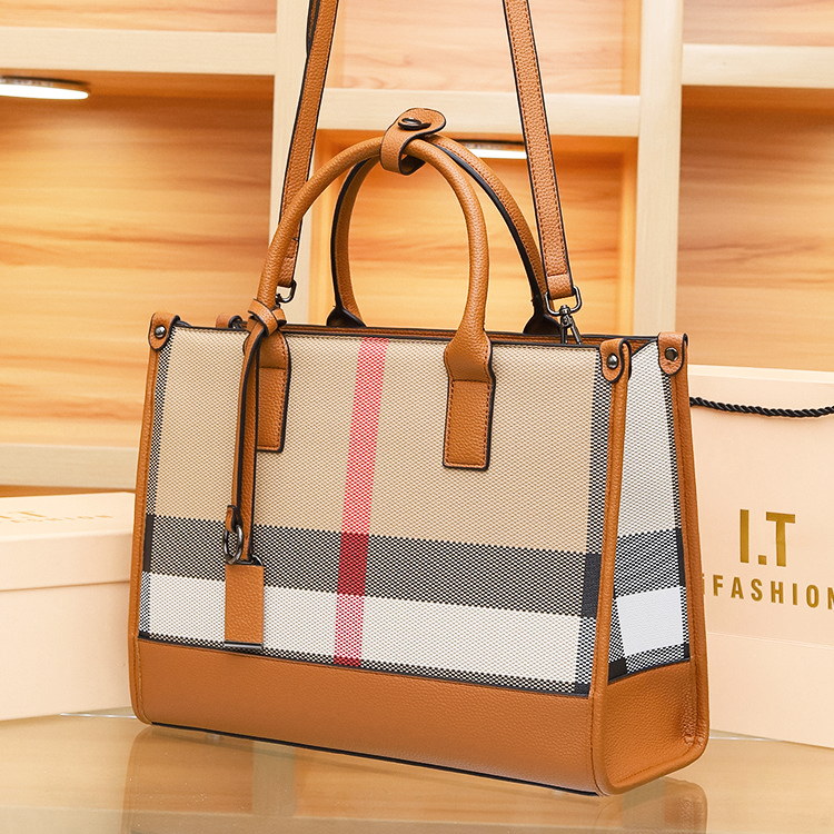 Lilibet-Tote
