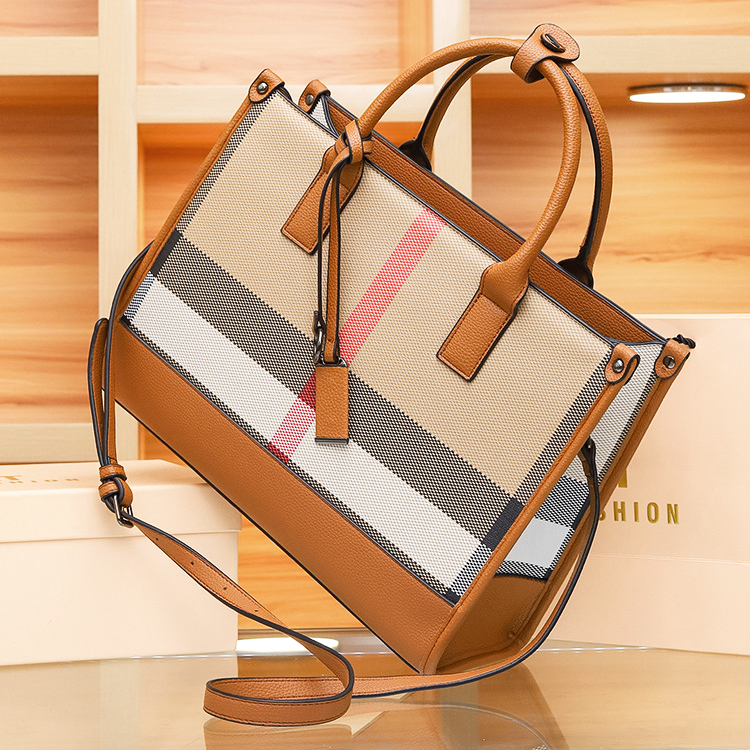 Lilibet-Tote