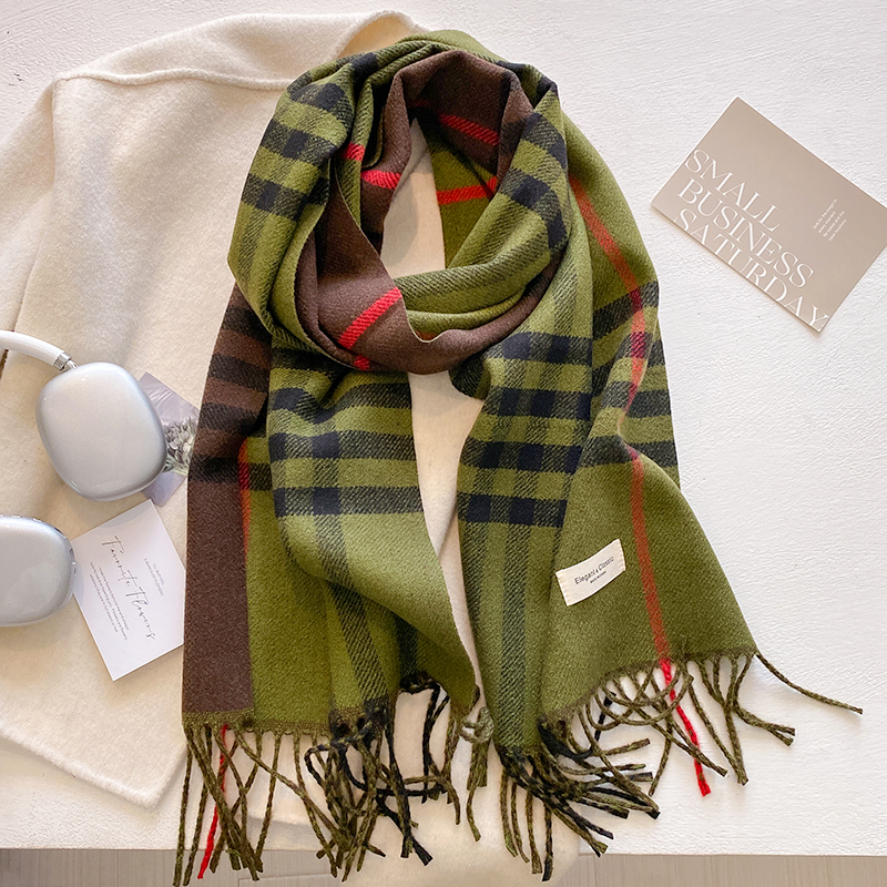 Valeria-Luxe-Winter-Scarf