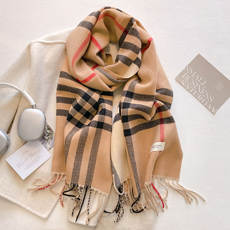 Valeria-Luxe-Winter-Scarf