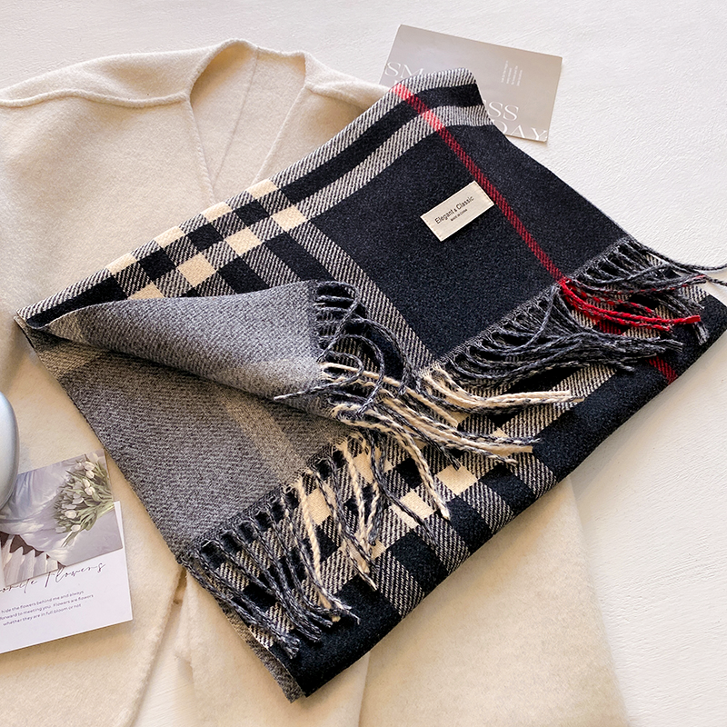 Valeria-Luxe-Winter-Scarf