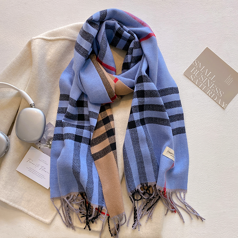 Valeria-Luxe-Winter-Scarf