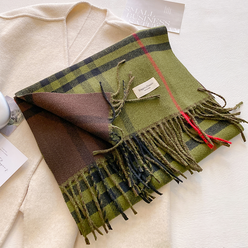 Valeria-Luxe-Winter-Scarf
